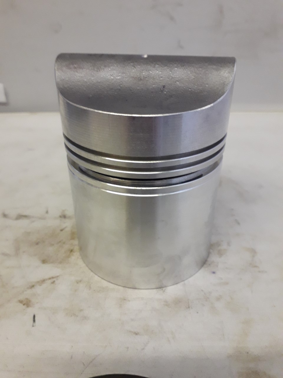 Piston Set of Six 75/90/105 1955 on